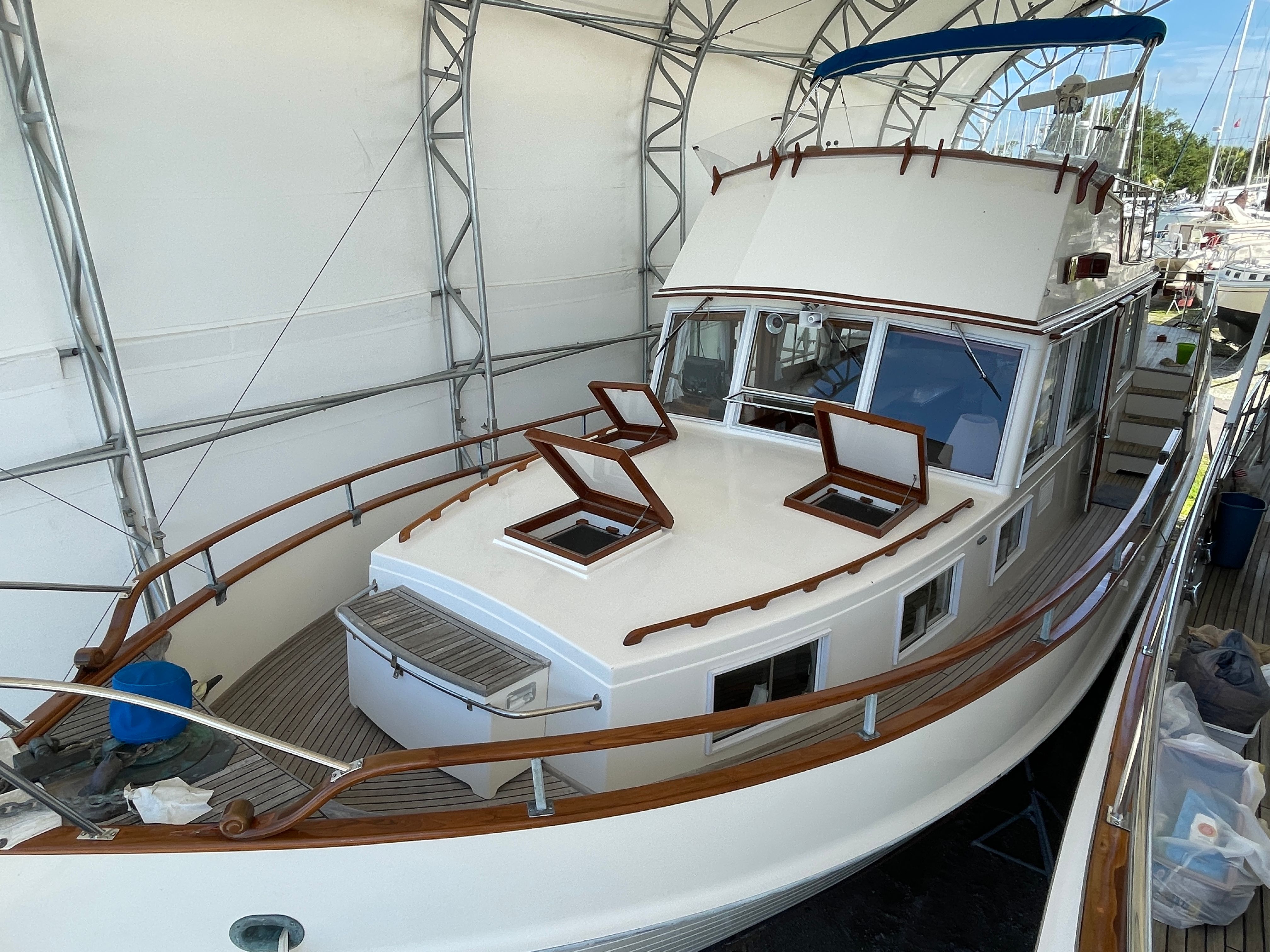 1985 Grand Banks 42 Motor Yacht - 5