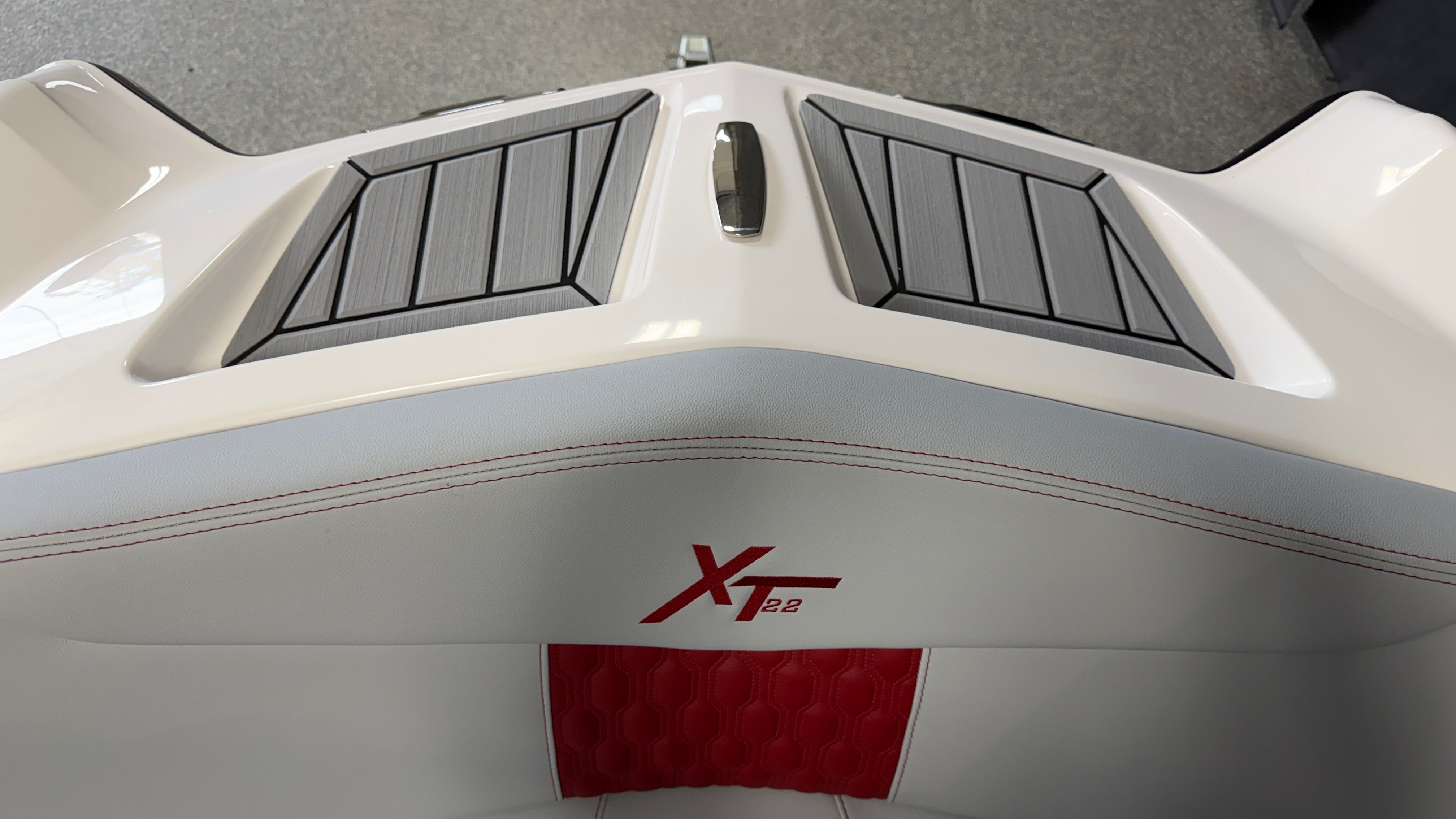 2026 MasterCraft XT22 - 104
