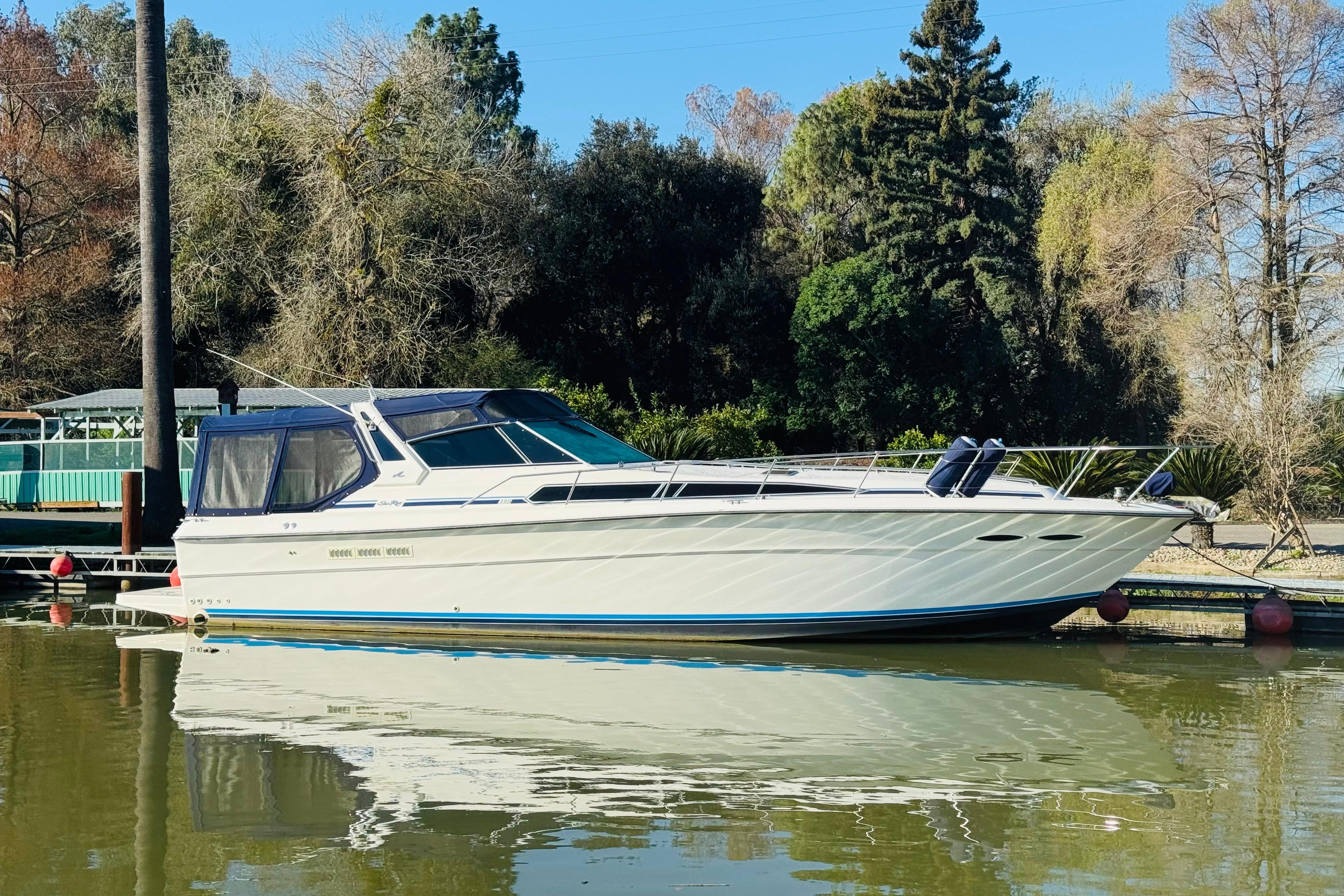 1989 Sea Ray 390 Express Cruiser