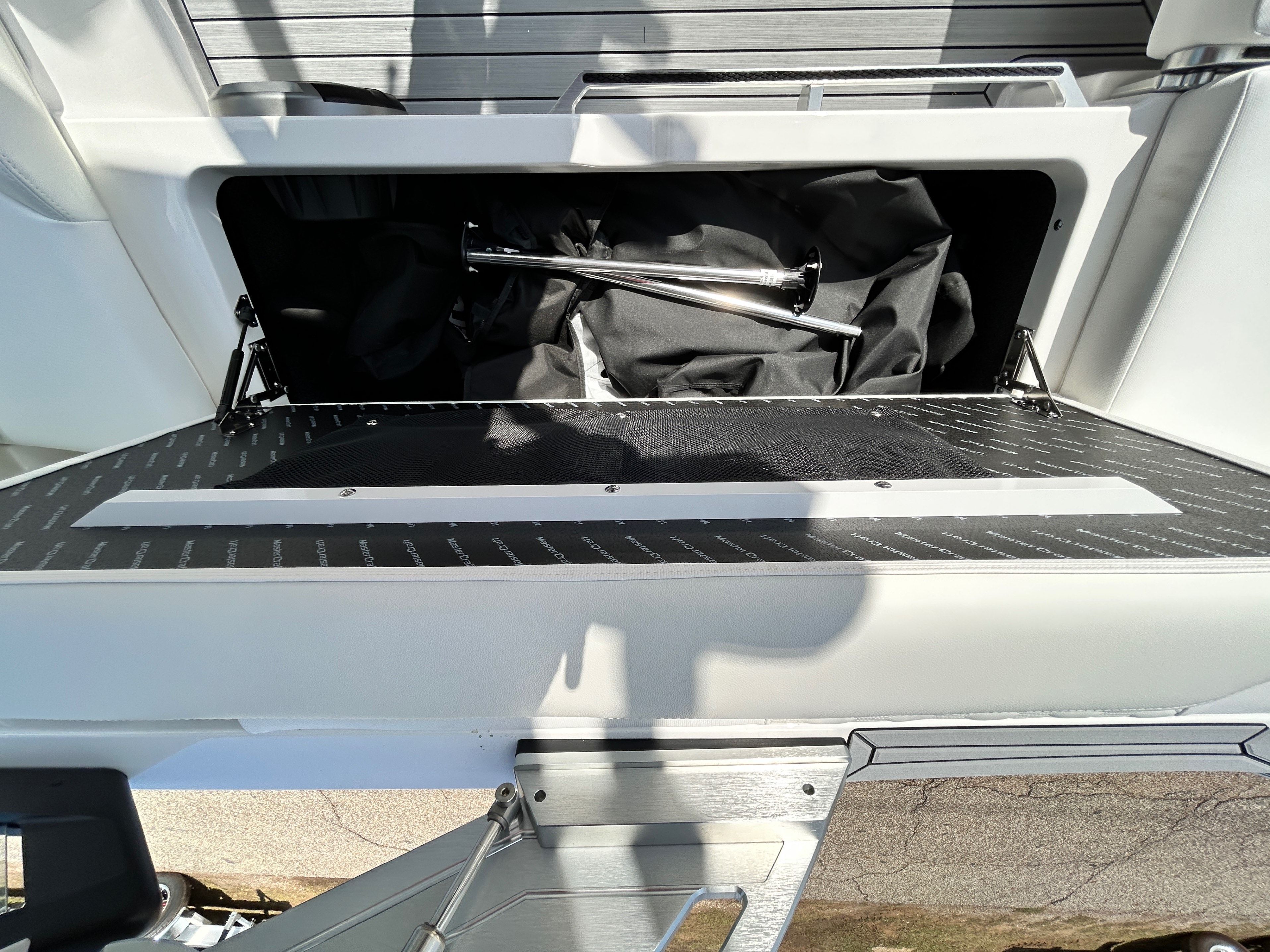 2026 MasterCraft XT23 - 19