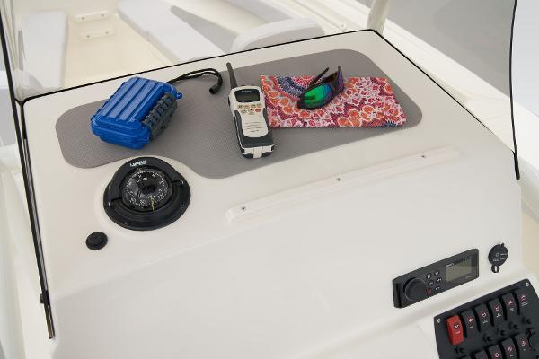 2026 Mako 214 Center Console - 49