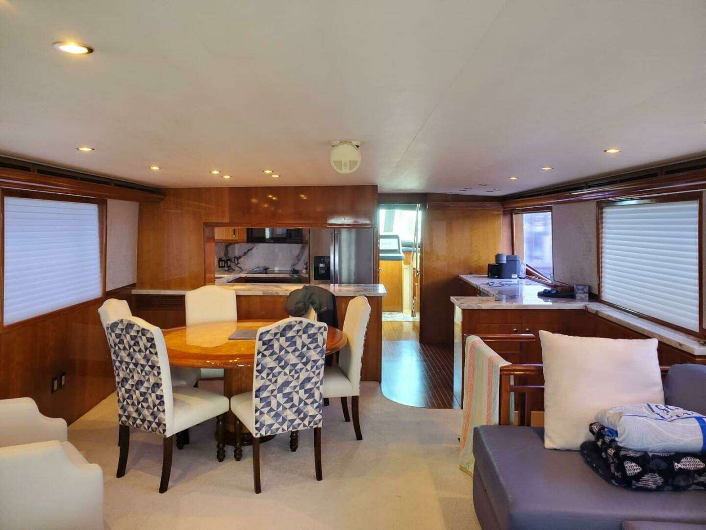 2000 Hatteras 75 Sport Deck - Image 3