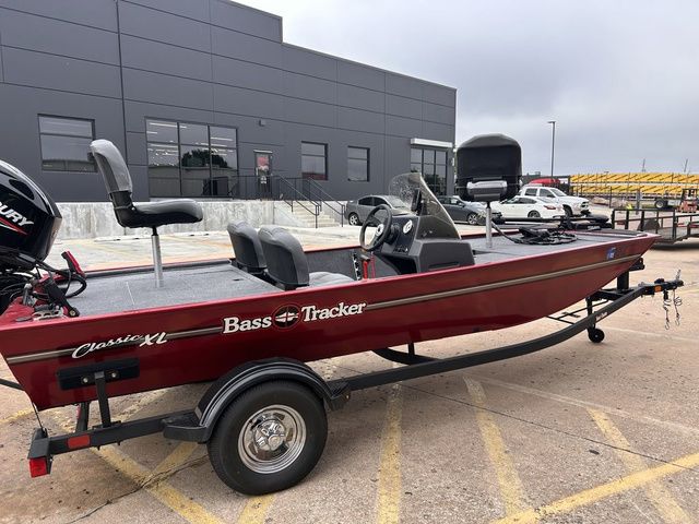2024 Tracker Bass Tracker Classic XL - 5