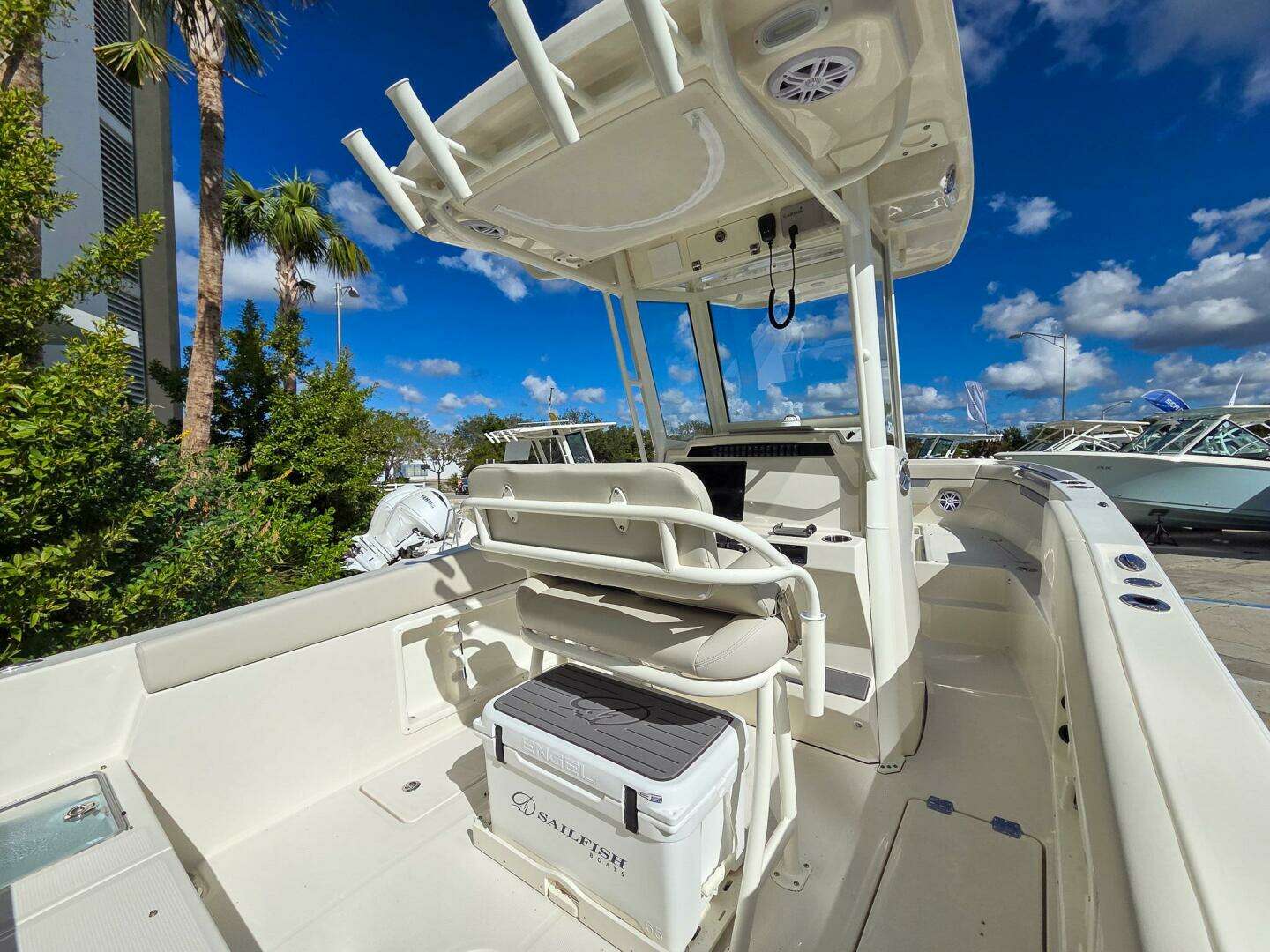 2026 Sailfish 252 CC - Image 8
