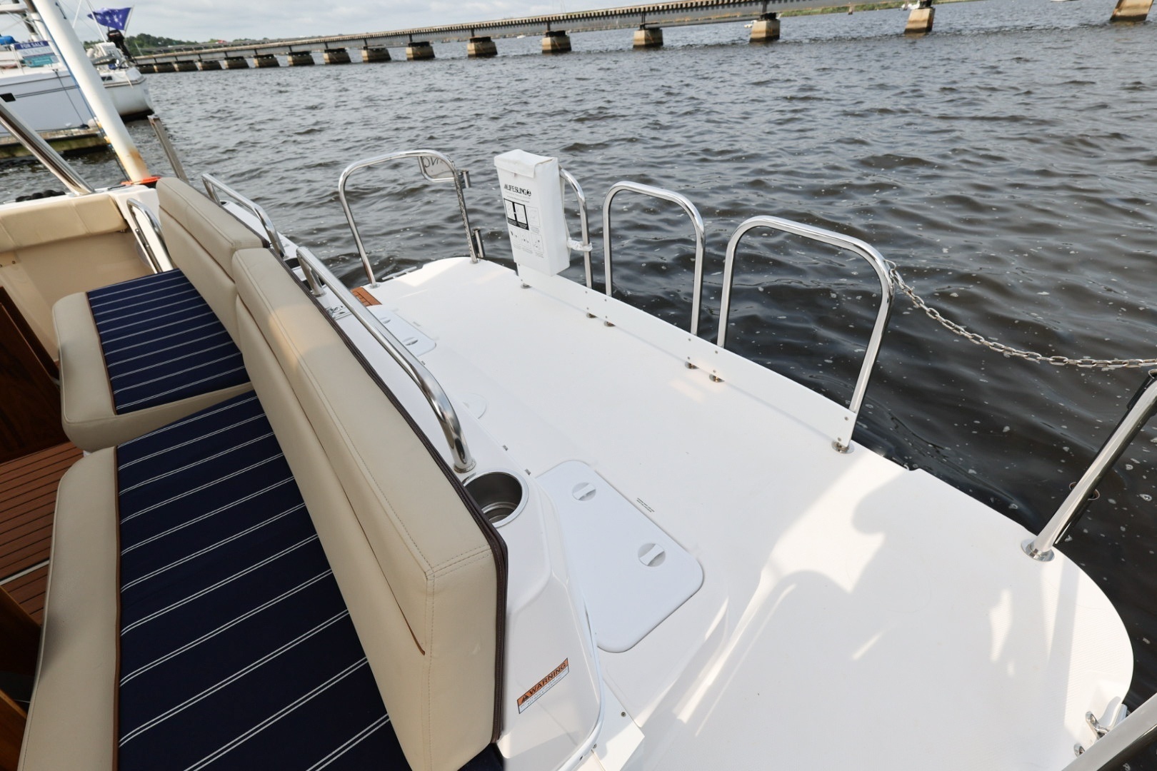 2022 Ranger Tugs R-43 CB - Image 17
