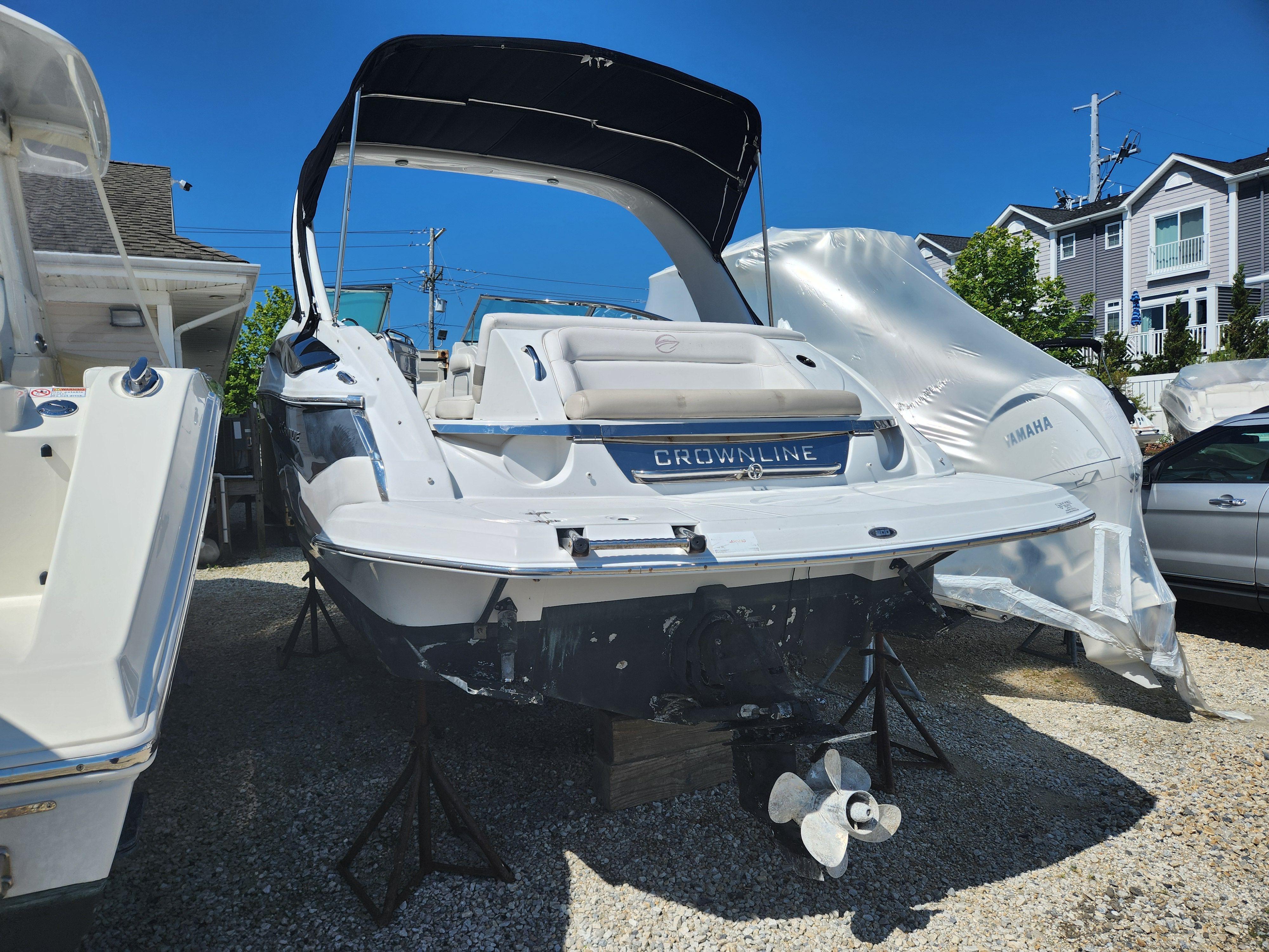2009 CROWNLINE 300 LS - Image 3