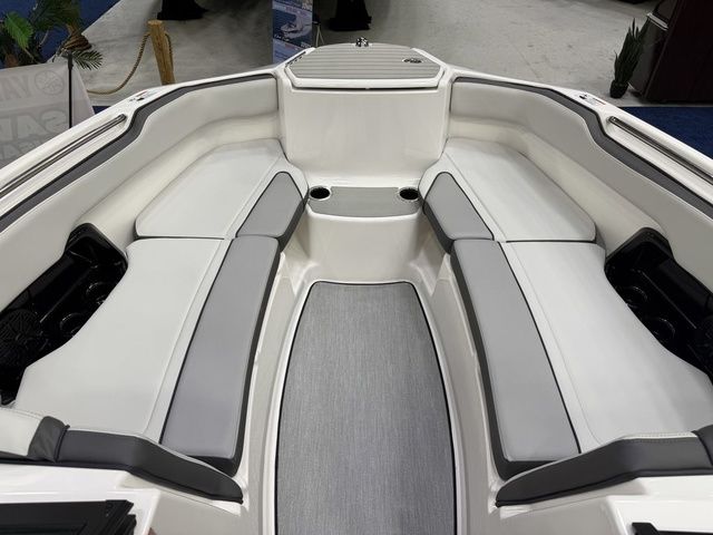 2026 Yamaha Boats AR250 - 21