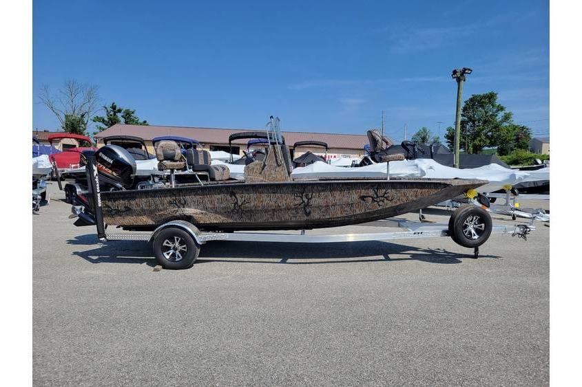 2026 Xpress H20B Bay