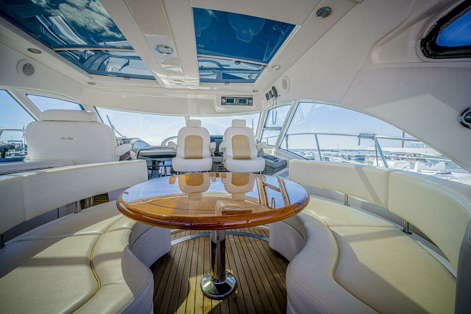 2011 Sea Ray 580 Sundancer - Image 8