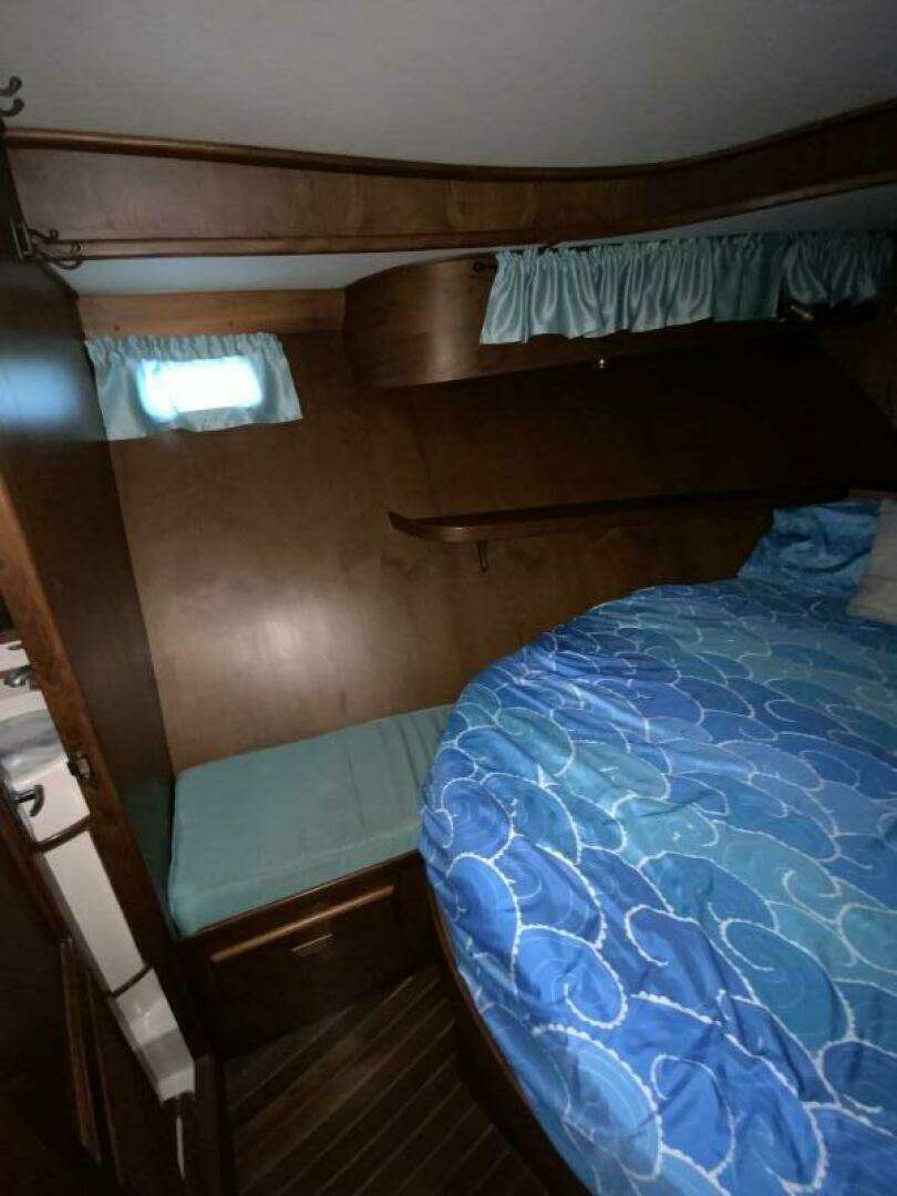 1987 President 41 Double Cabin Motor Yacht - Image 56