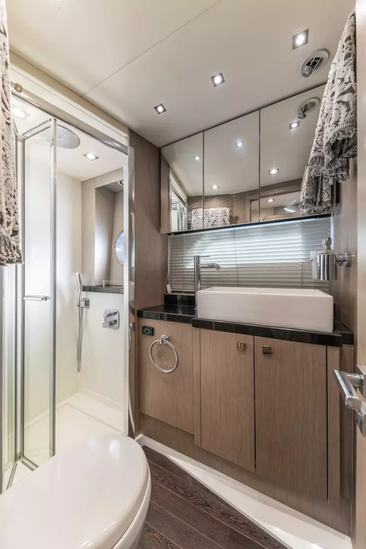 2017 Sunseeker Predator - Image 45