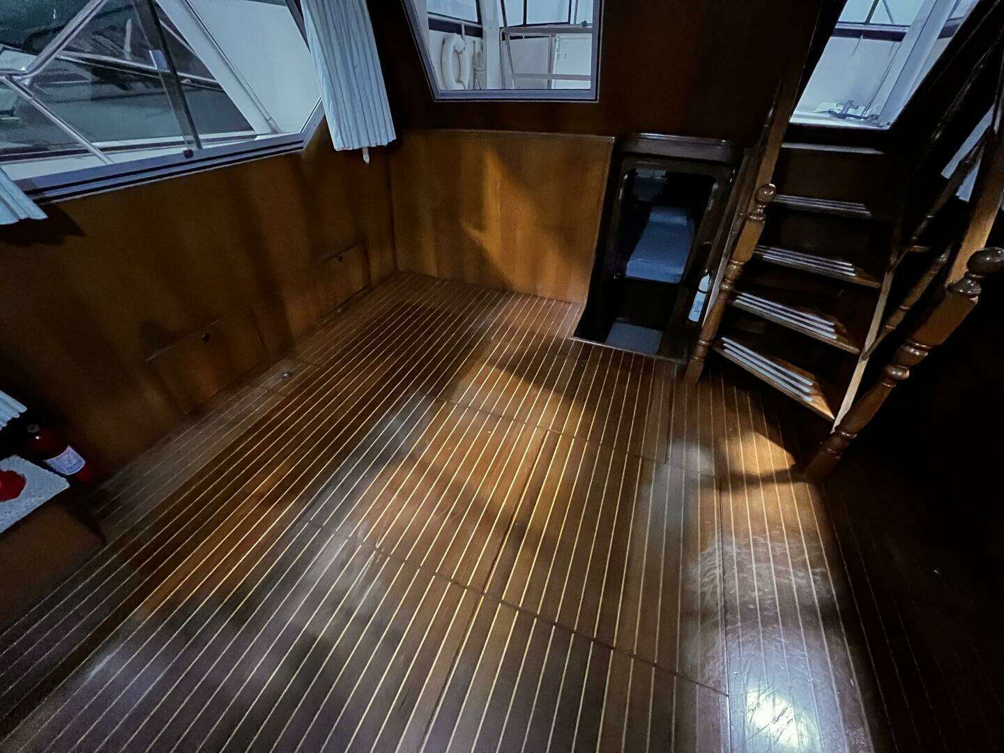 1989 Hi-Star 48 Sundeck - Image 16