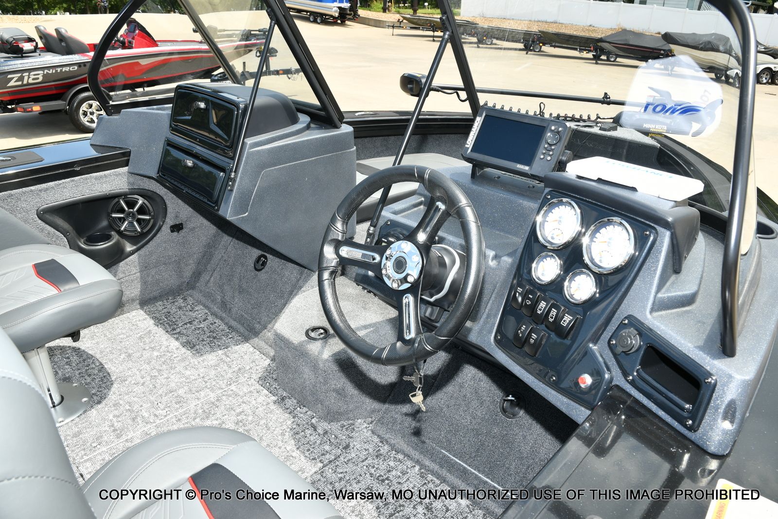2026 Tracker Targa V-19 Combo - 30