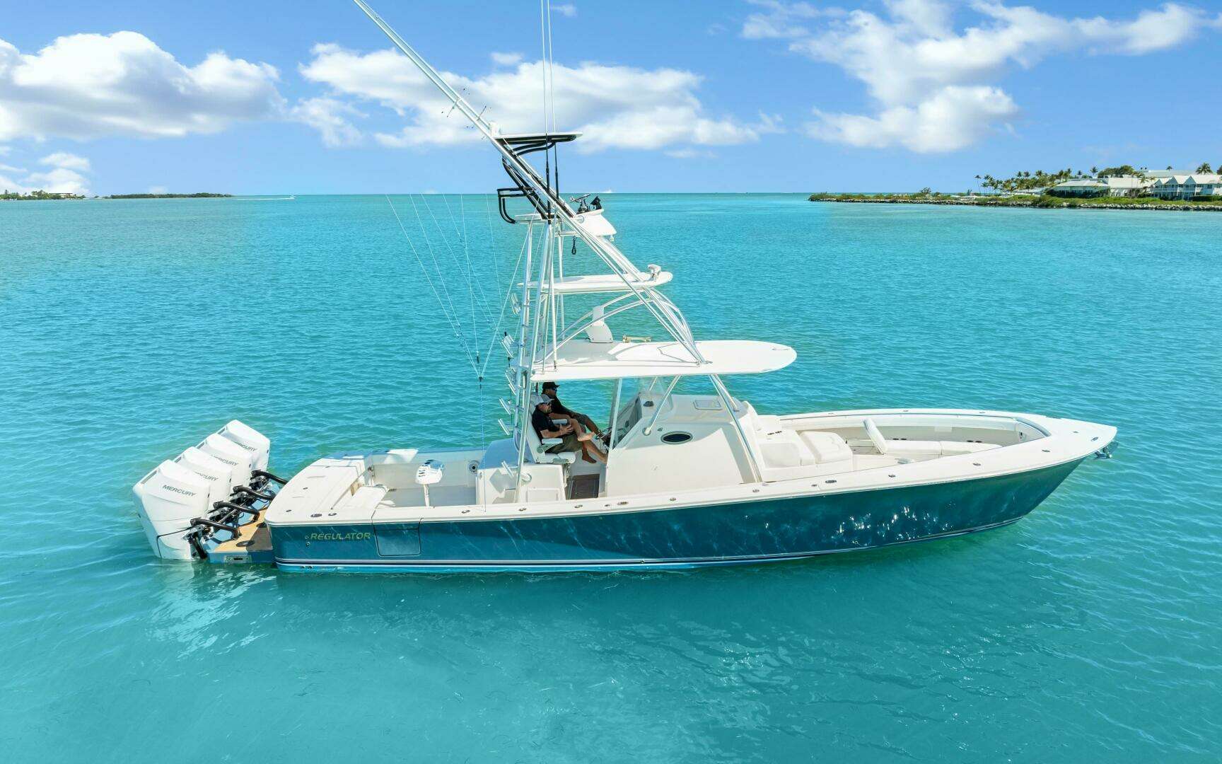 2018 Regulator 41 Center Console - Image 9