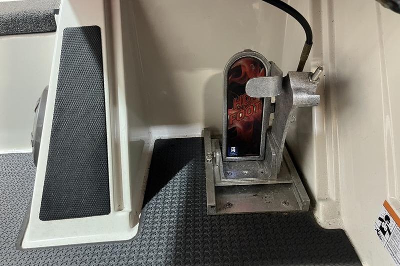 2022 Ranger Z520R boat foot throttle pedal with "Hot Foot" branding.