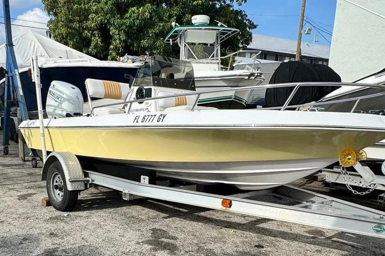 1997 Seaswirl 1730 CC Striper