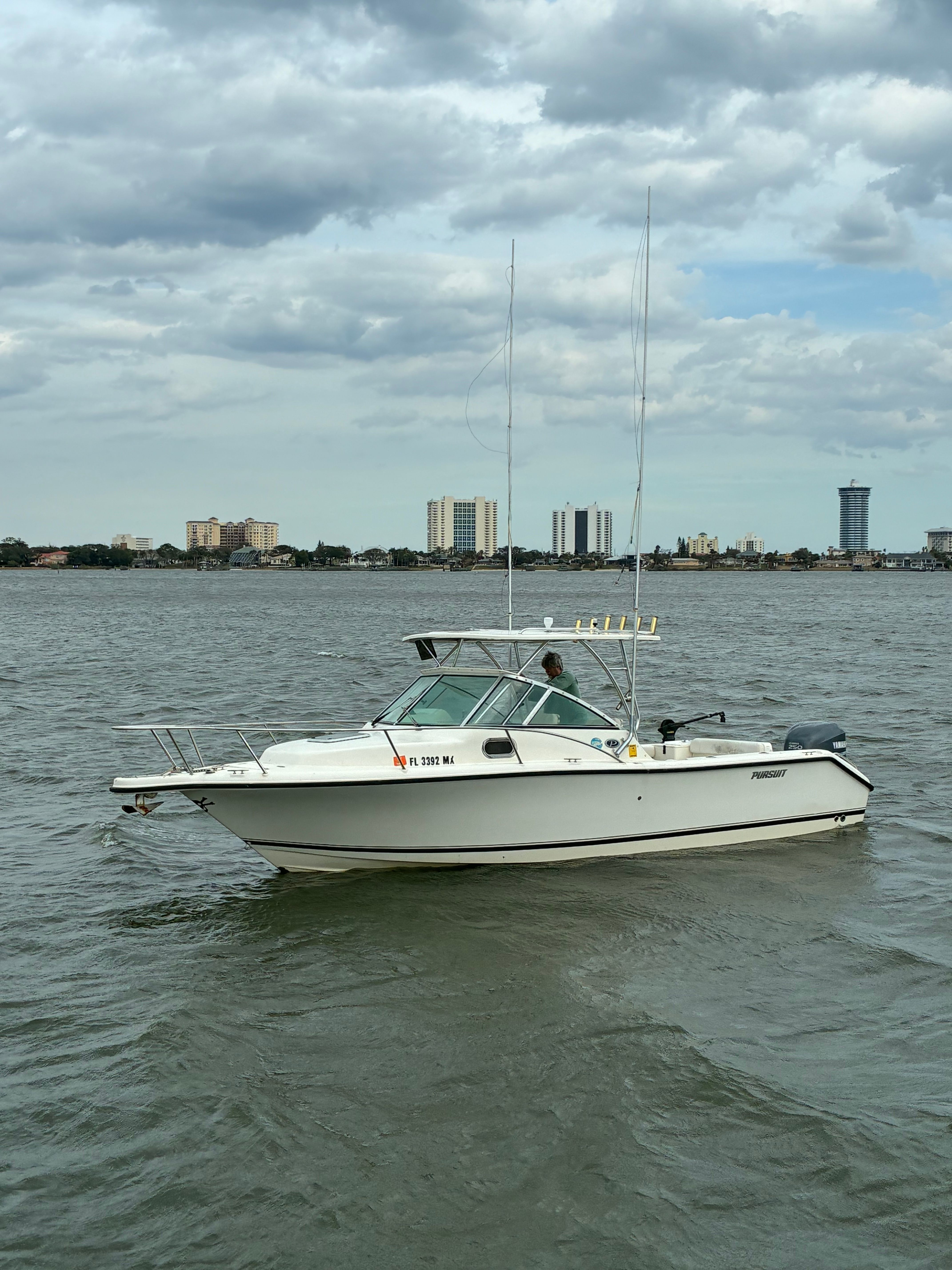 2005 Pursuit 2570 Offshore - 23