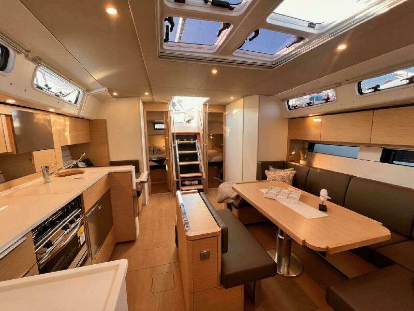 2023 Hanse 460 - Image 13