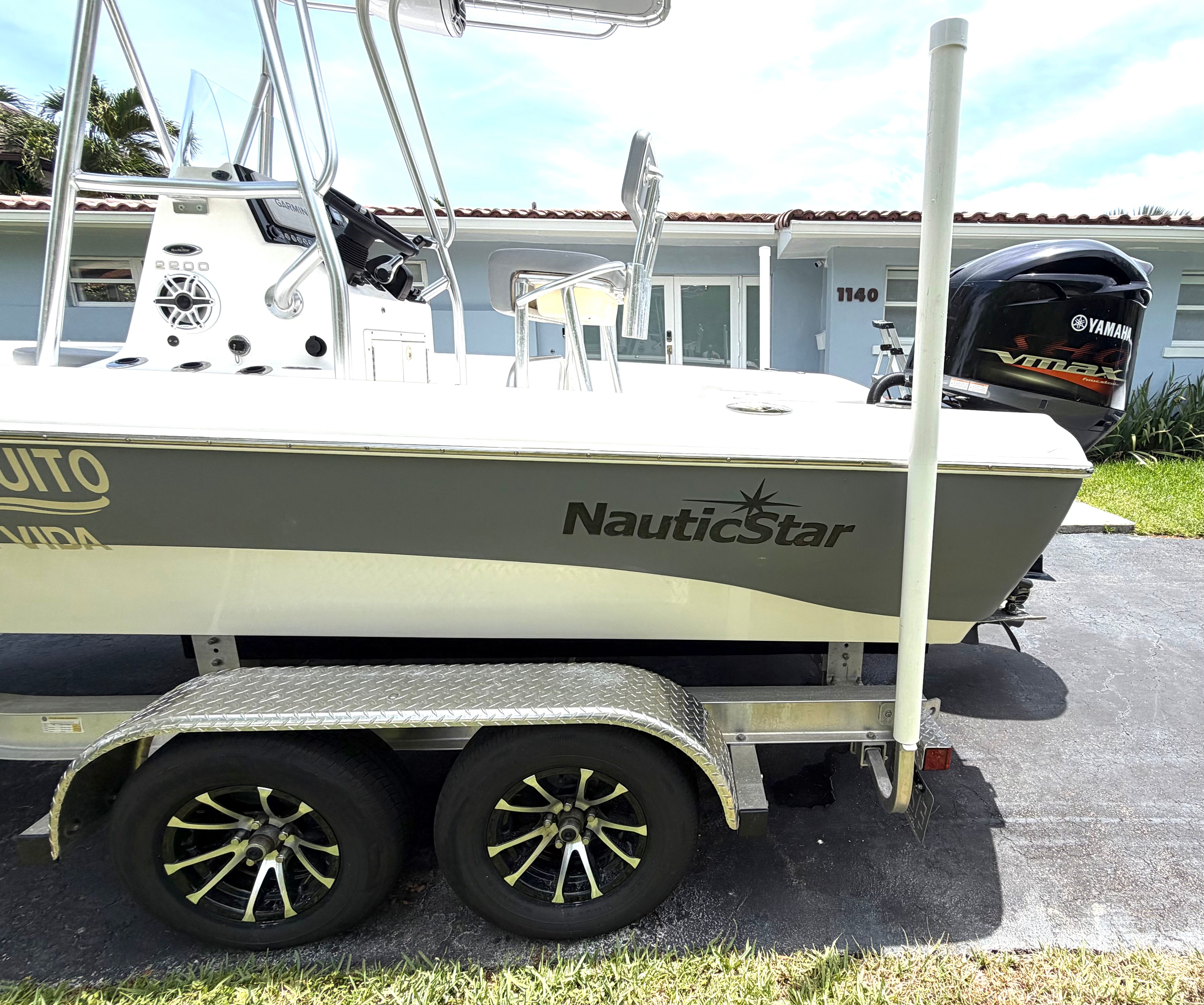 2007 NauticStar 2200 - 13