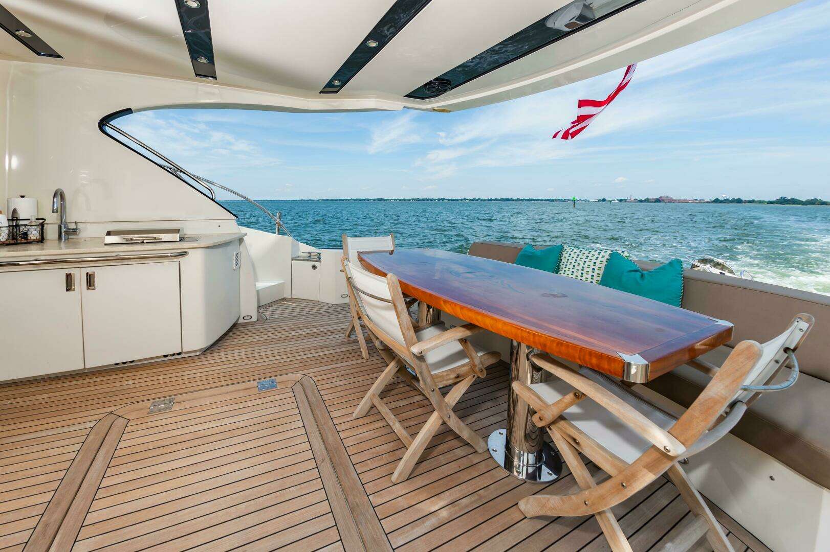 2013 Marquis 63 Sport Yacht - Image 23