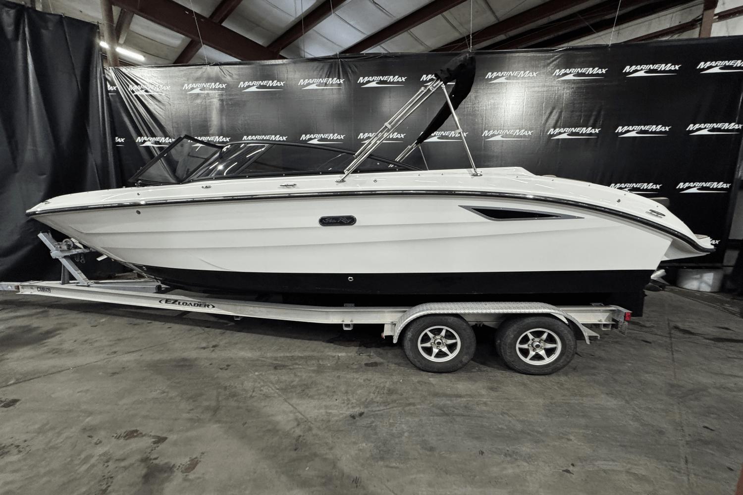 2025 Sea Ray SDX 250