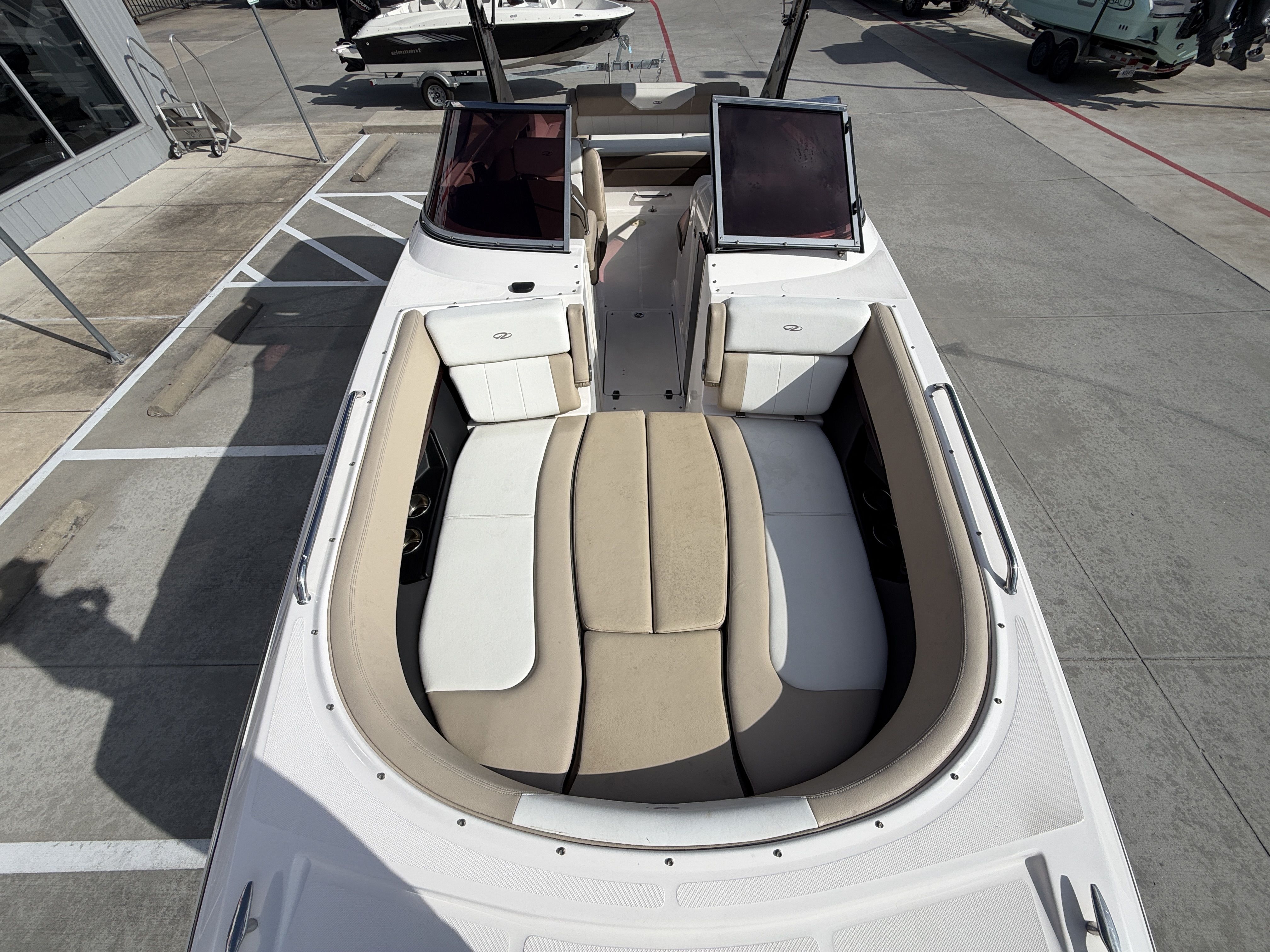 2013 Regal 27 FAST DECK - 40