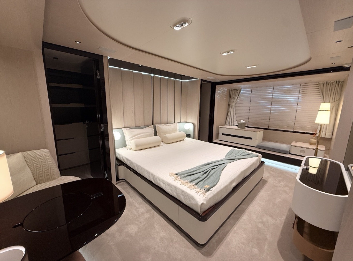 2022 Azimut GRANDE 25M - Image 11