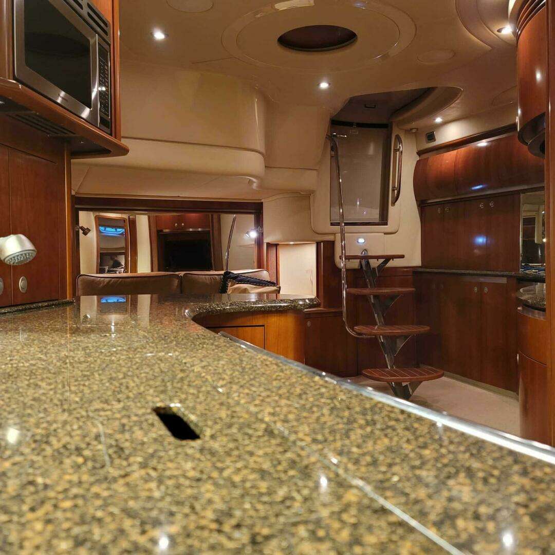 2005 Sea Ray 500 Sundancer - Image 68