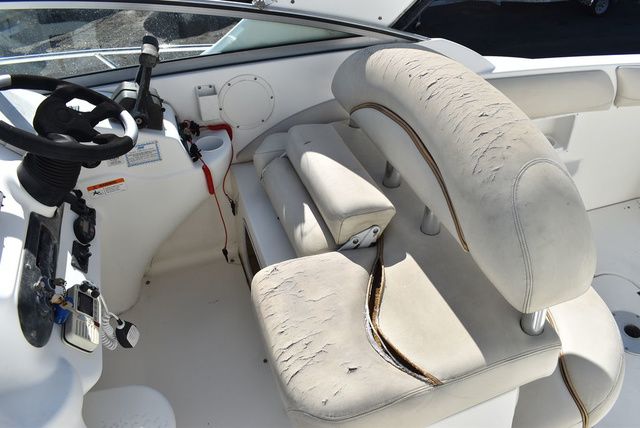 2005 Larson Cabrio 310 - 29