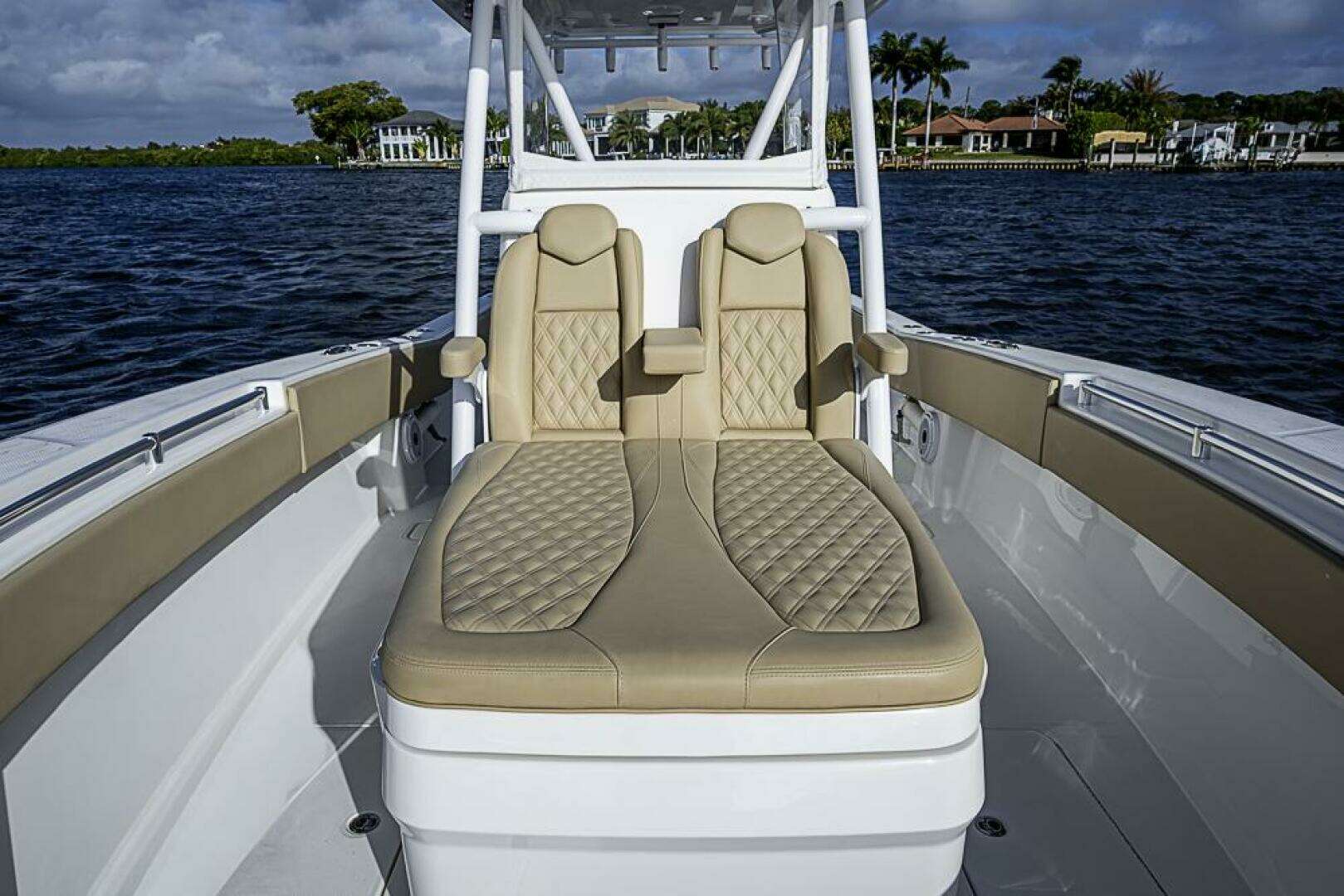 2023 Invincible 33 Open Fisherman - Image 9