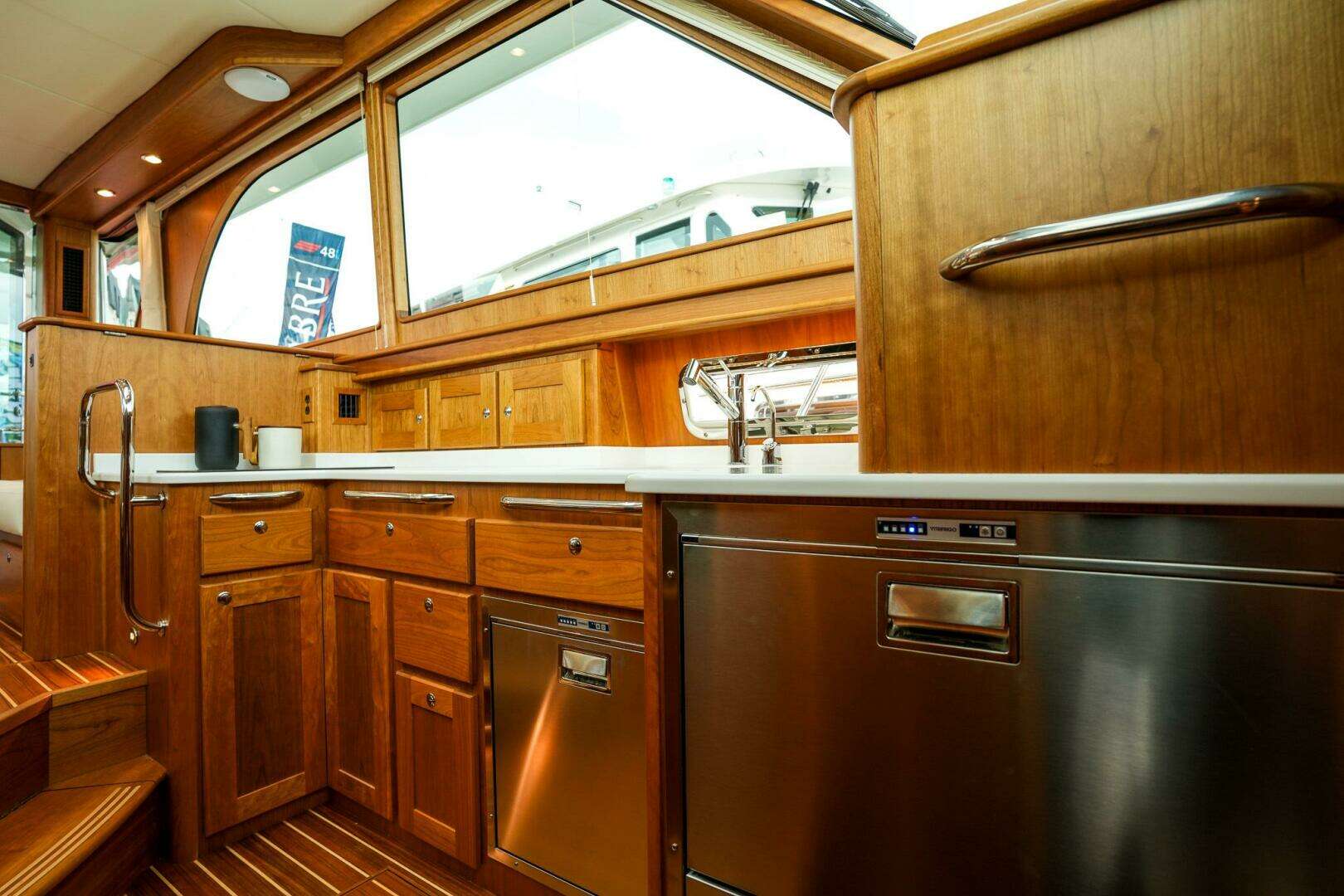 2027 Sabre 45 Salon Express - Image 26