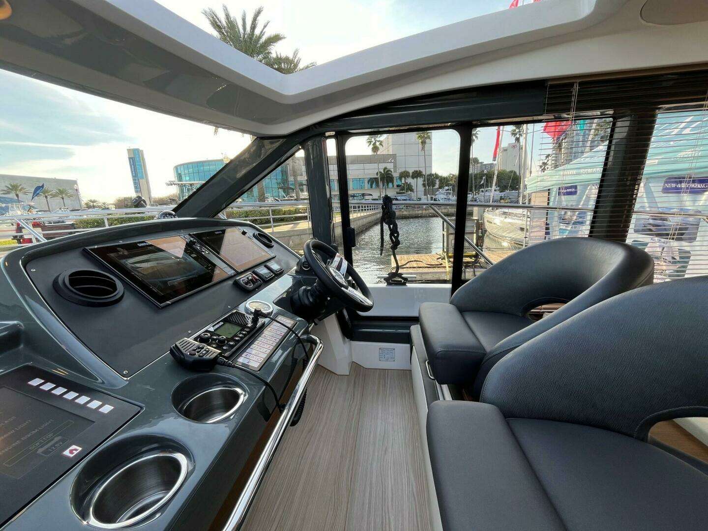 2023 Bavaria R40 Coupe - Image 4