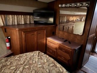 1986 Carver 42' Cockpit MY - 34