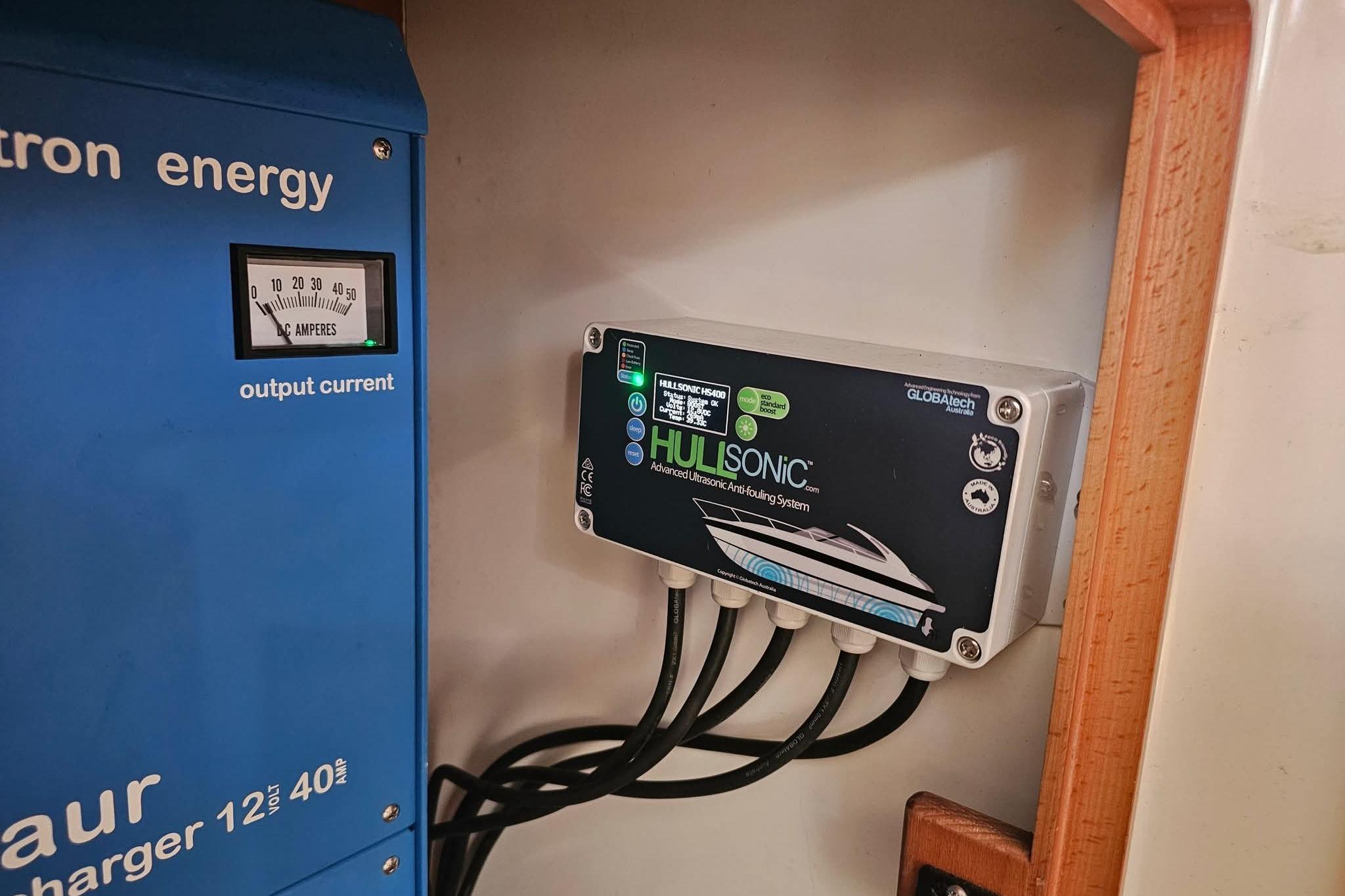 Electrical system with Hulsonic antifouling device in a 2007 Leopard 43 boat.