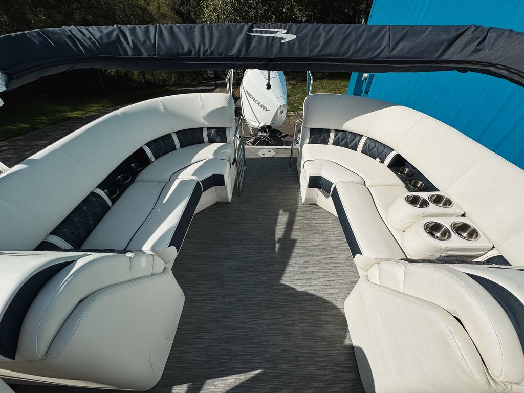 2023 Bennington 24 LX FASTBACK - 7