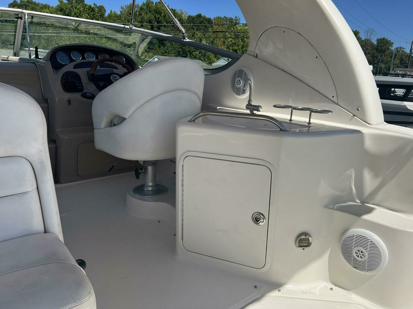 2005 Sea Ray 280 Sundancer - Image 12