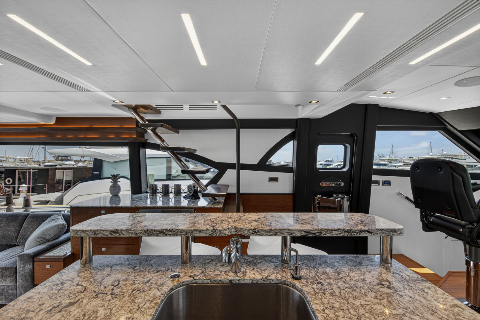 2021 Ocean Alexander 70E - Image 37