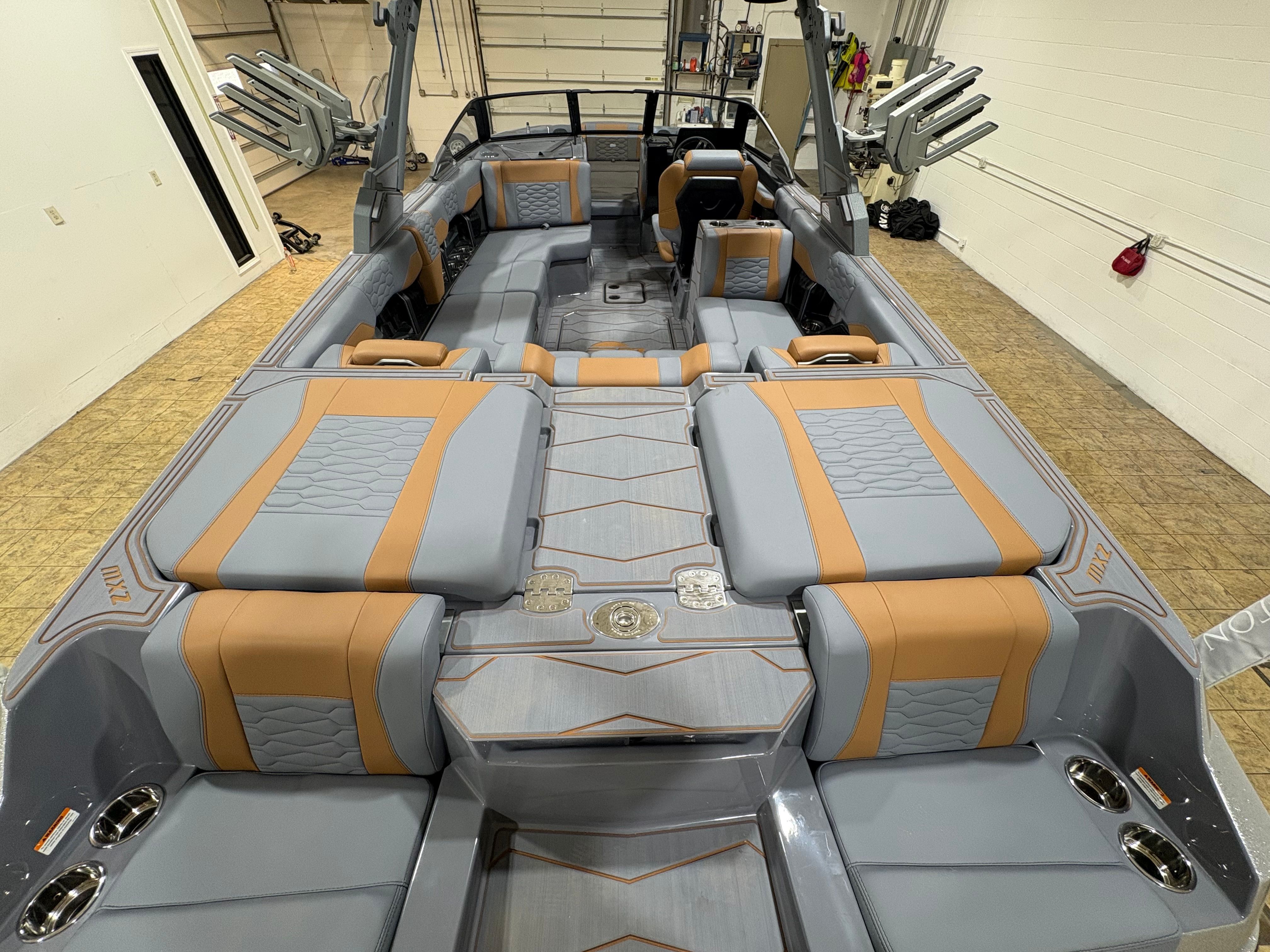 2026 MALIBU 24 MXZ - Image 10