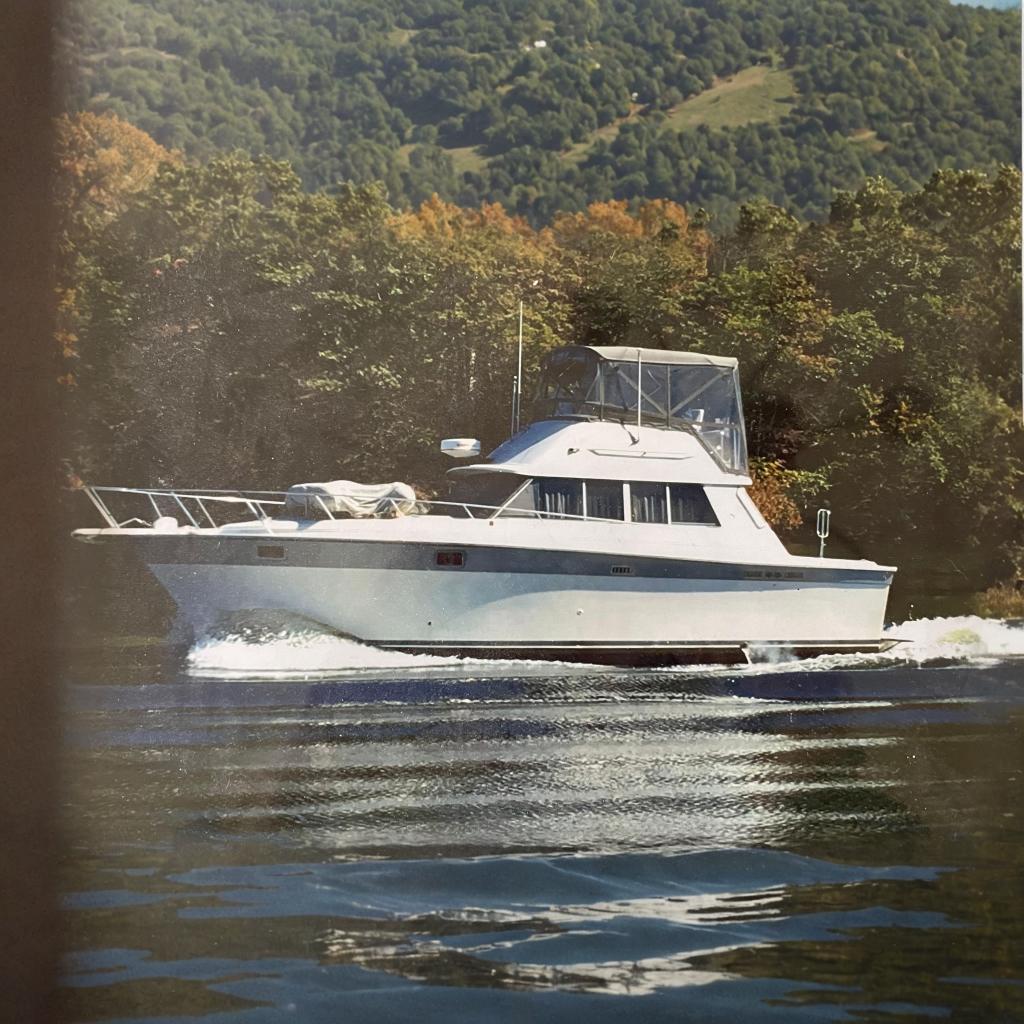 1988 Silverton 37 Convertible