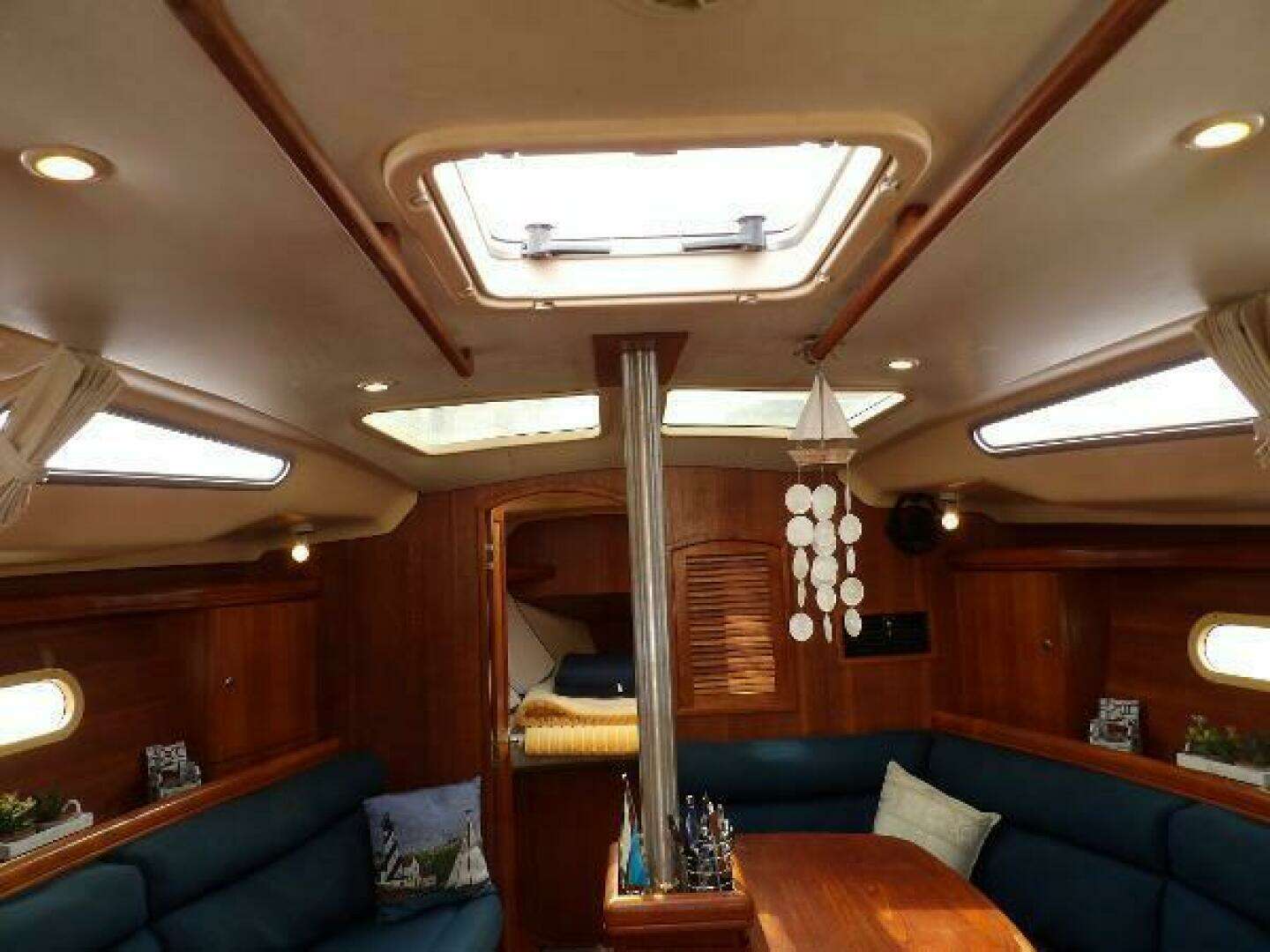 2002 Hunter 356 - Image 21
