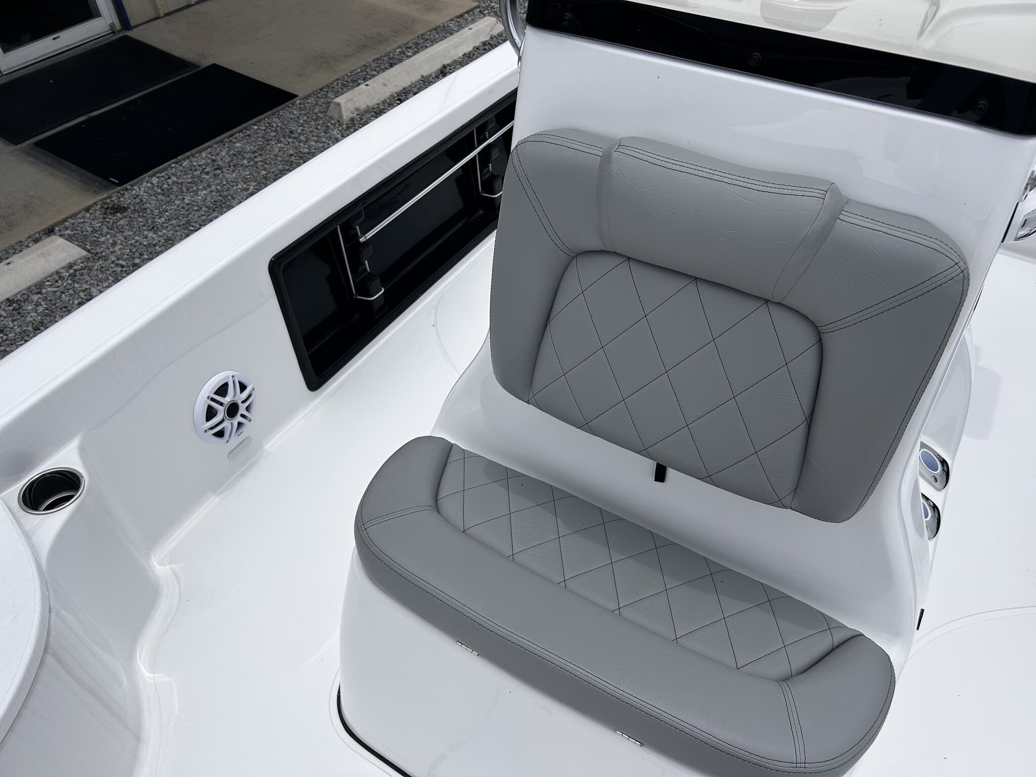 2026 Blazer Bay 2200 - 11