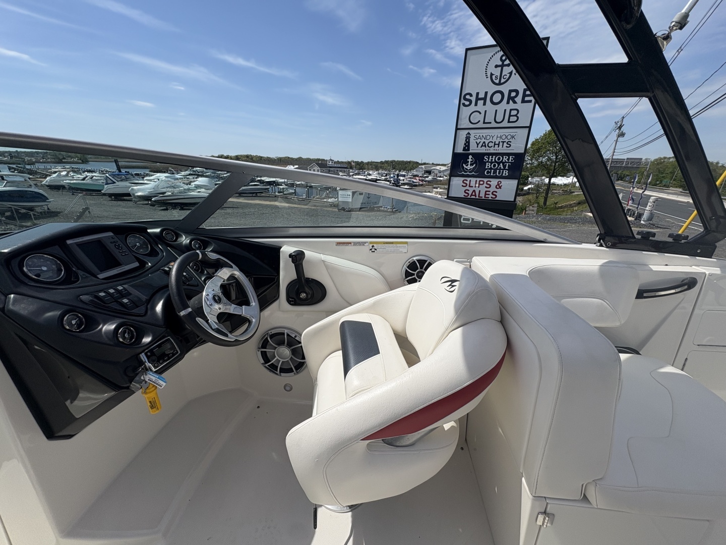 2013 Monterey M5 Sport Boat - Image 12