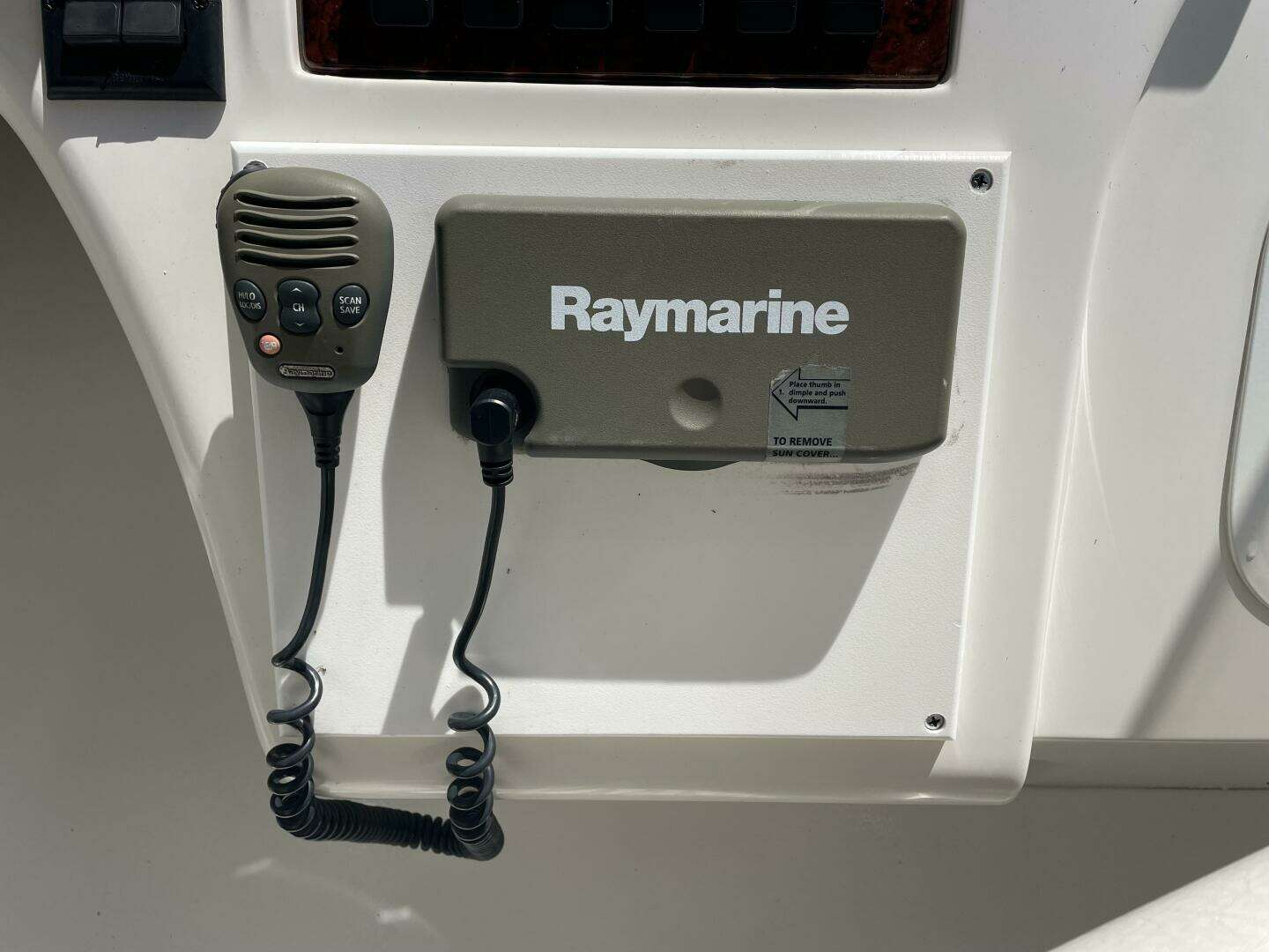 2000 Sea Ray 400 Sedan Bridge - Image 41
