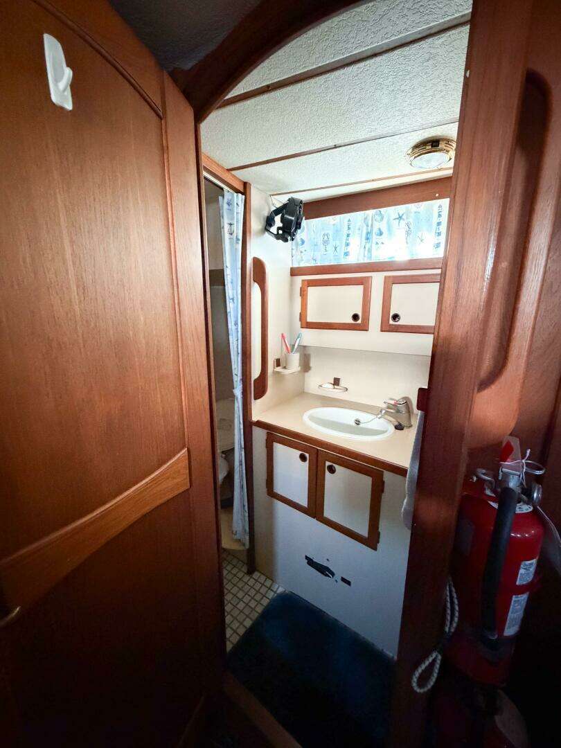 1986 Nauticat 40 Cutter Ketch Pilothouse - Image 55