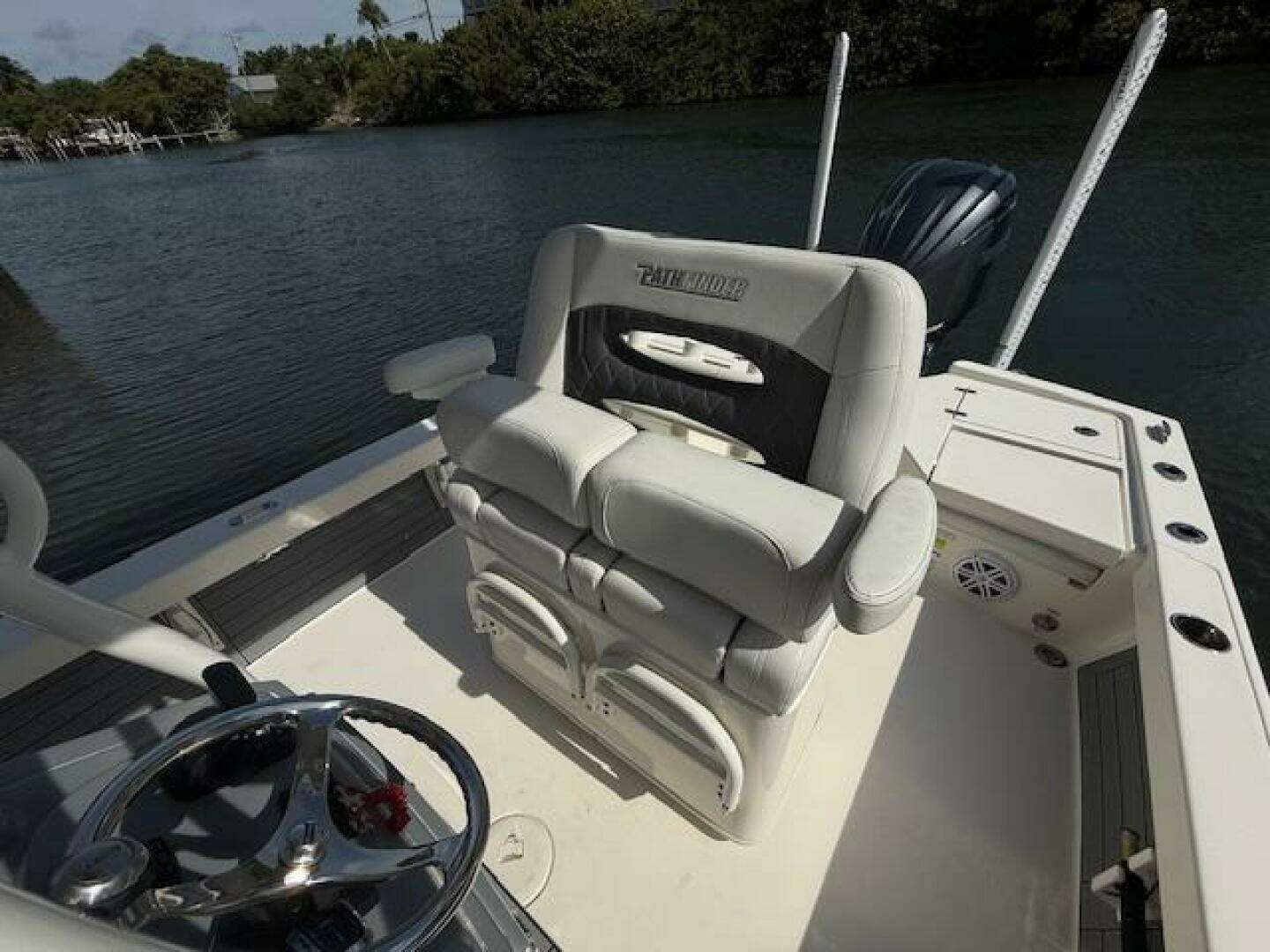 2022 Pathfinder 2500 Hybrid - Image 16