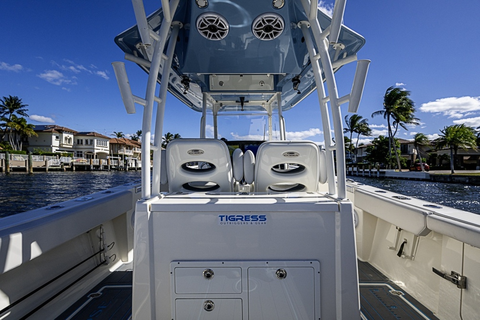 2021 Cobia 320 CC - Image 11