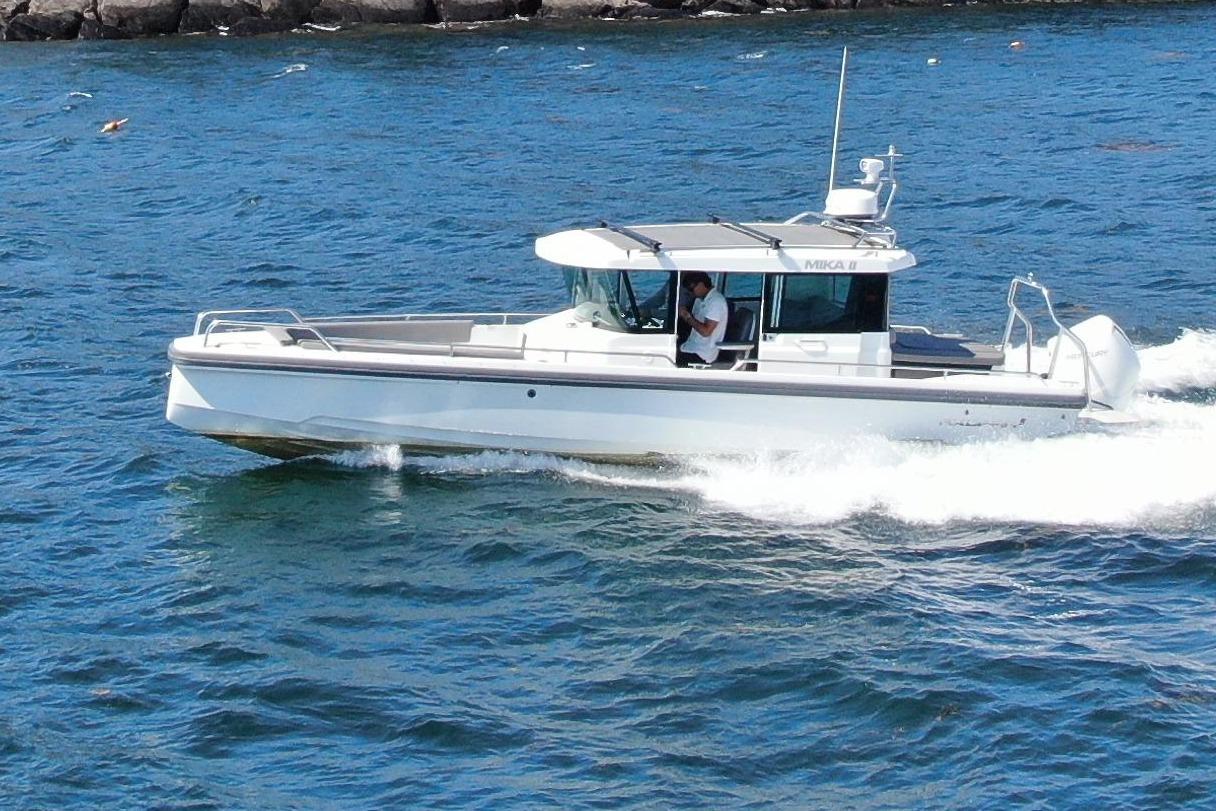 2020 Axopar 28 Cabin