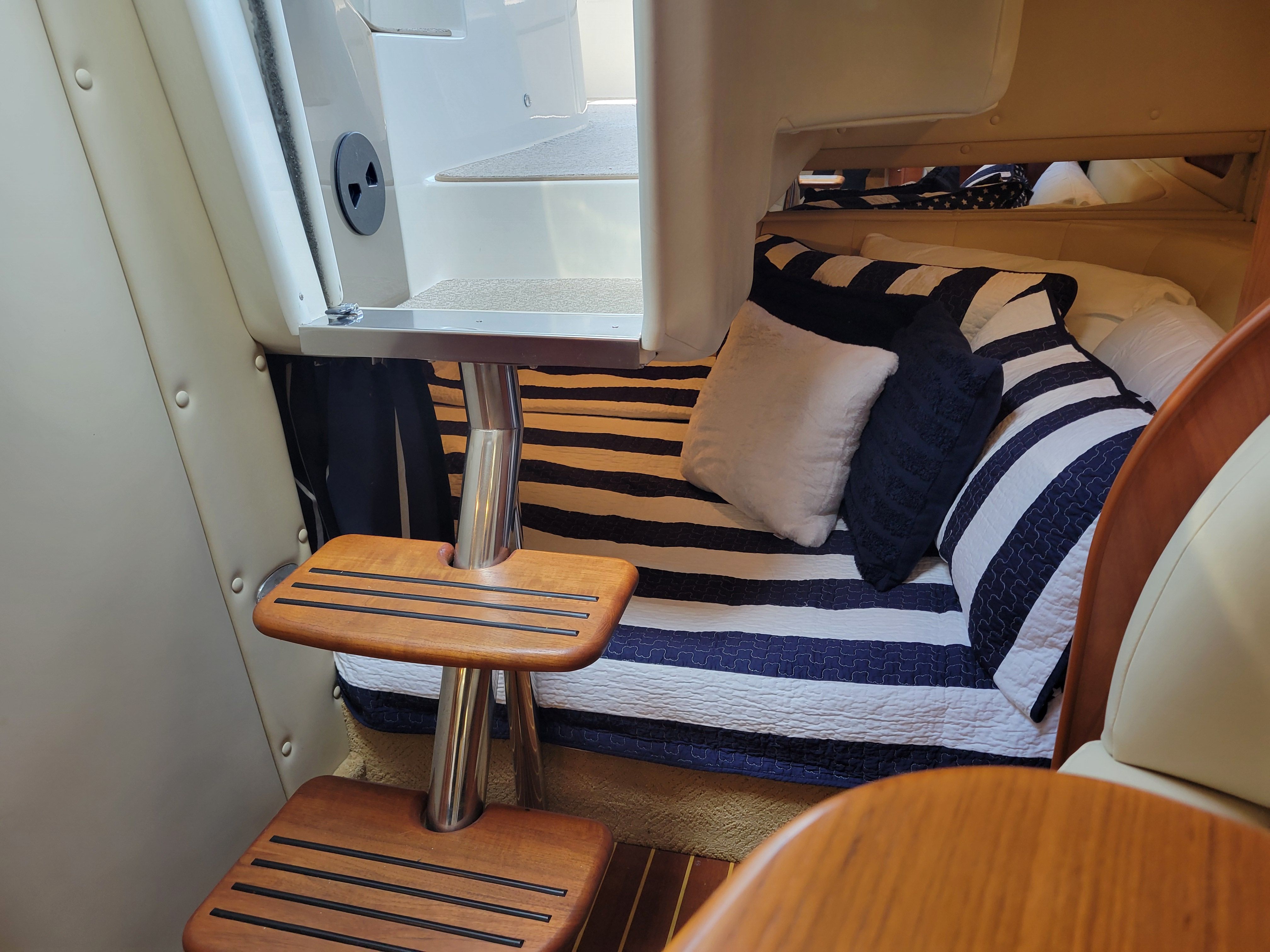 2008 Rinker Express Cruiser - 8