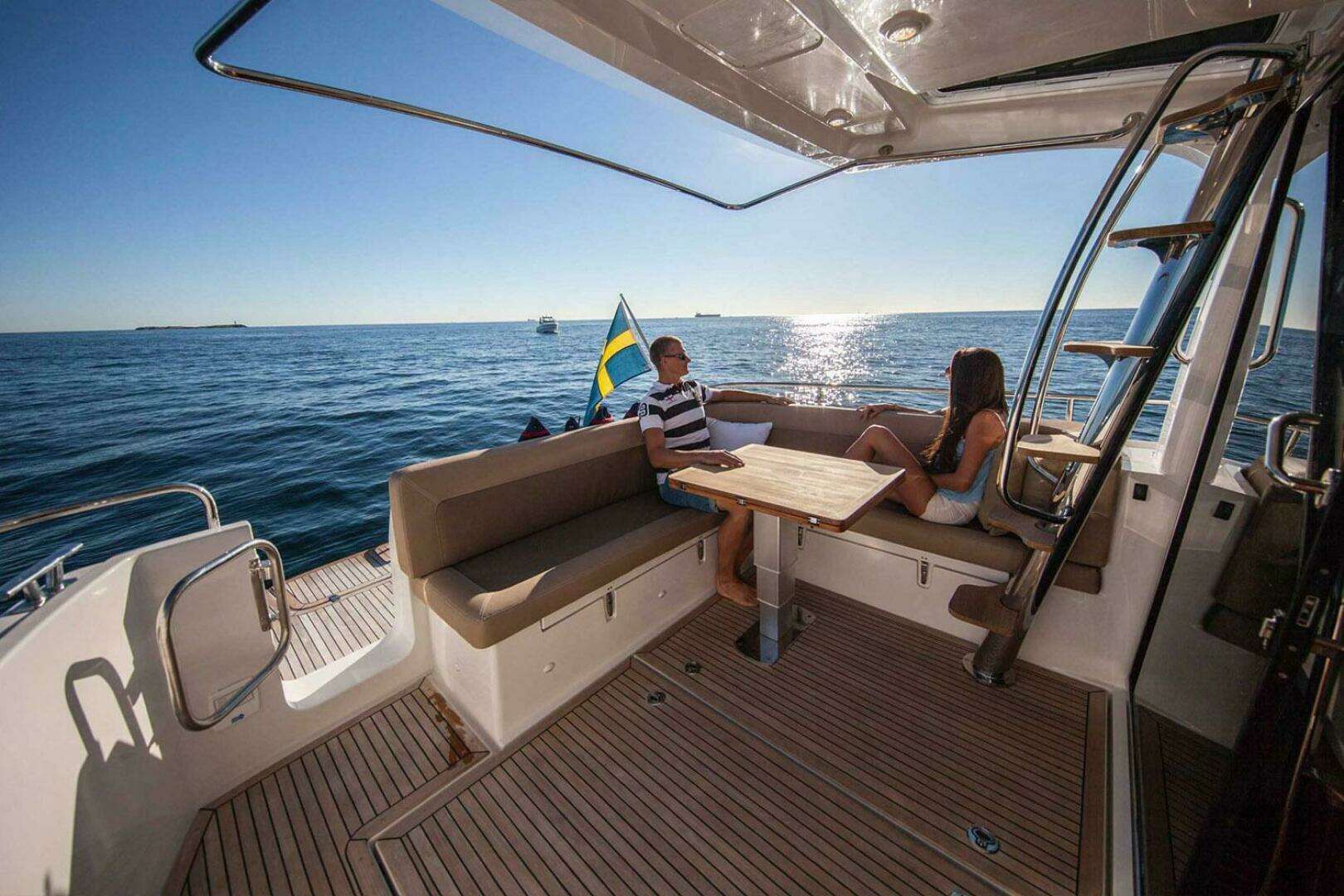 2025 Nimbus 405 Flybridge - Image 5