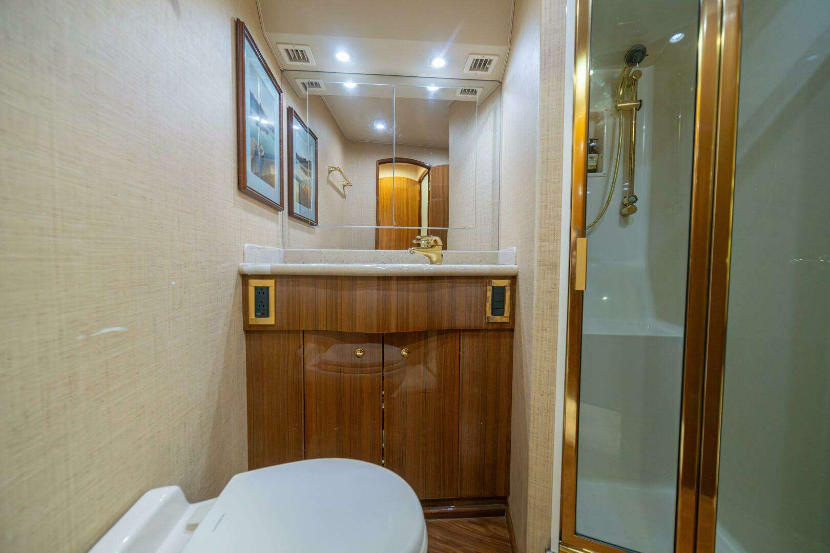 2006 Viking 56 Convertible - Image 54